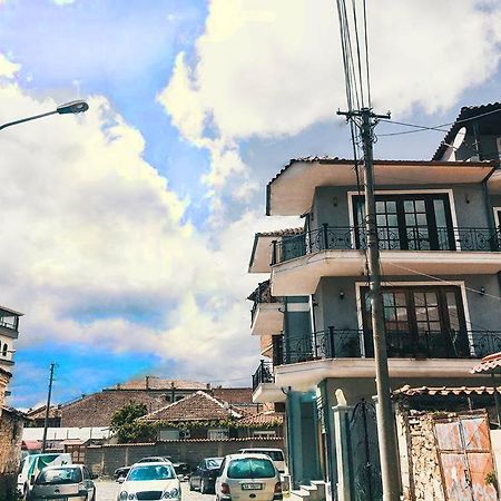 Oda Guest House Korce Exterior photo