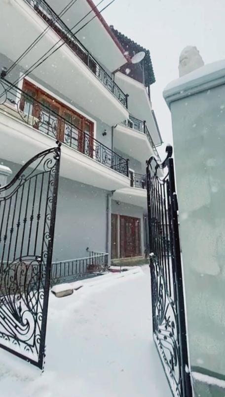 Oda Guest House Korce Exterior photo