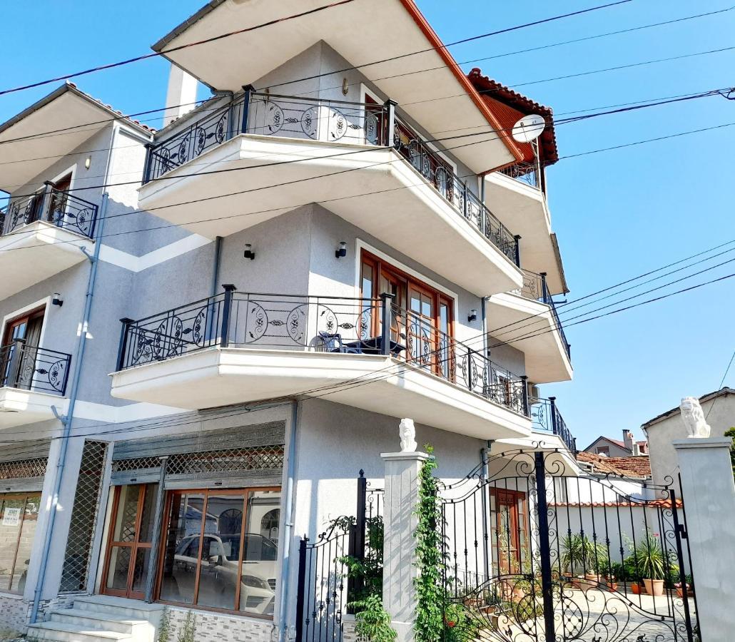 Oda Guest House Korce Exterior photo