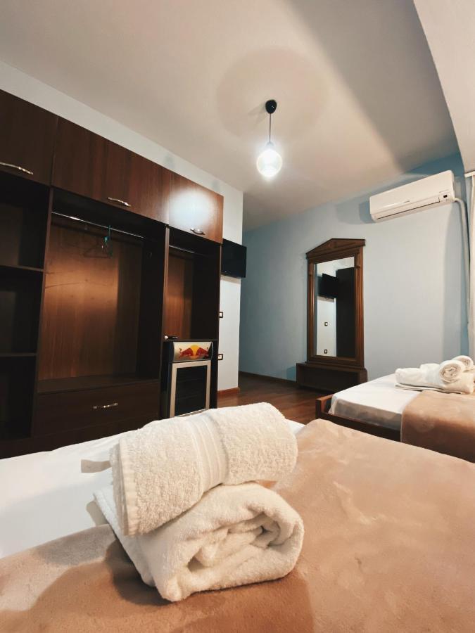 Oda Guest House Korce Exterior photo